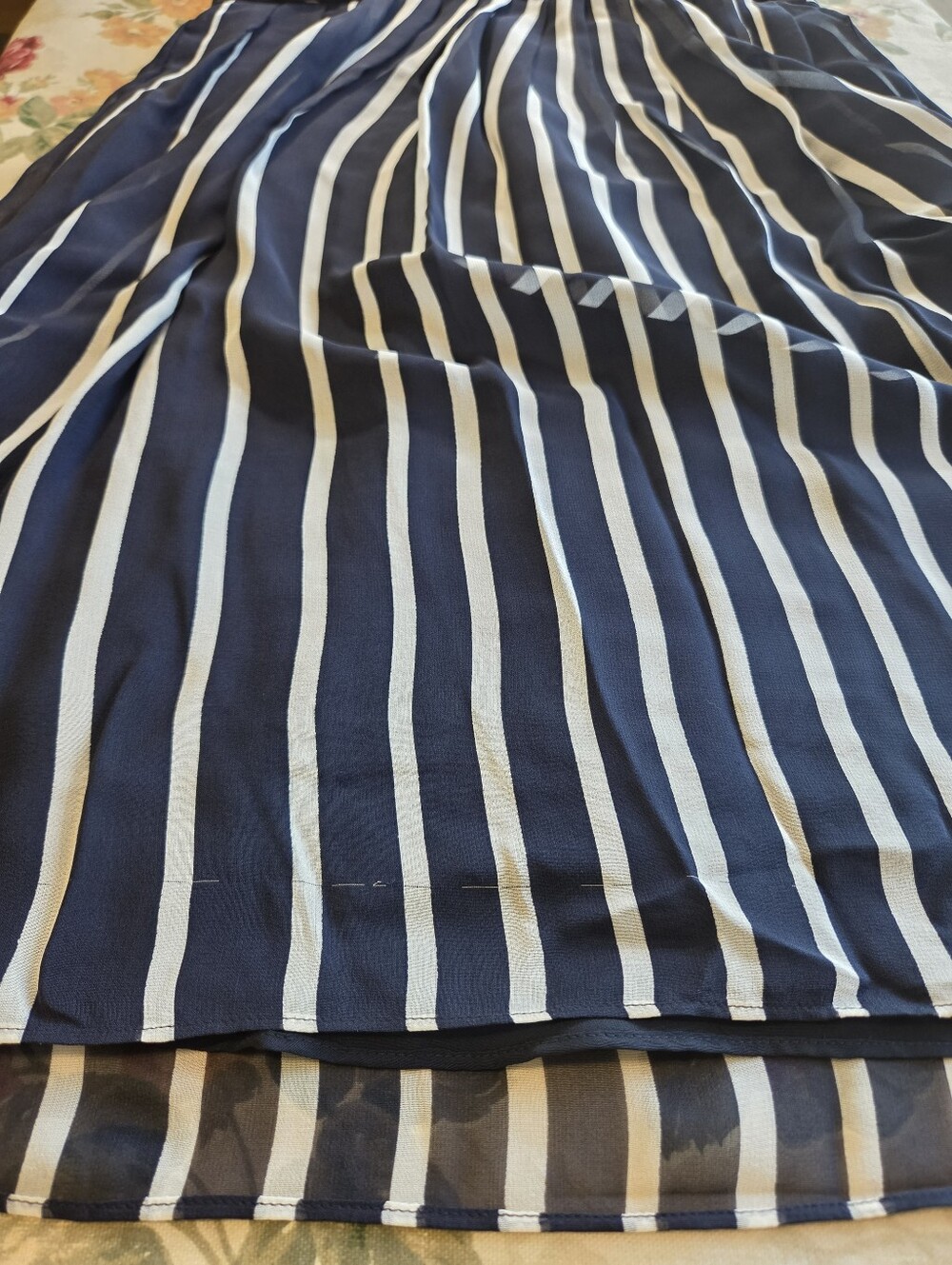 Ann Taylor 100% Silk Navy and White Striped V-Neck Dress Women's 6 NWT - Picture 16 of 16